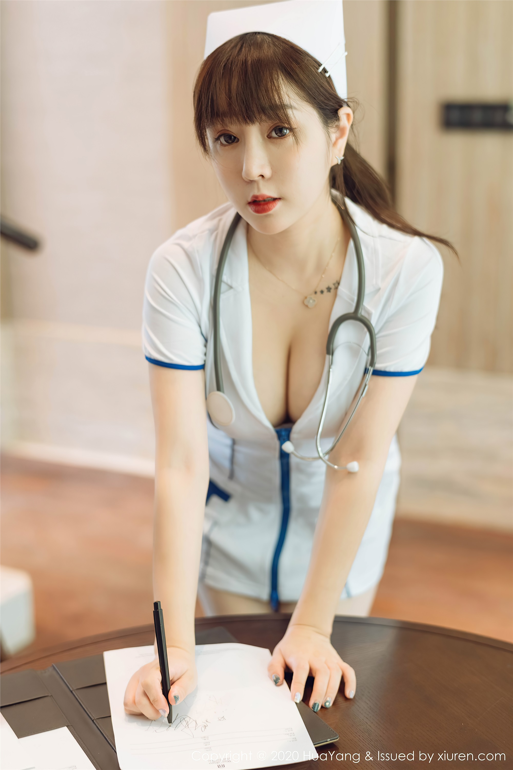 HuaYang花漾 2020.11.27 Vol.330 王雨纯